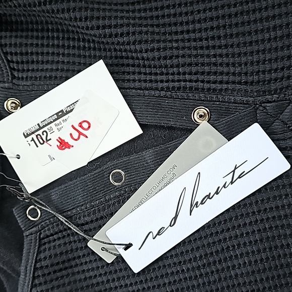 Red Haute Front Snap Black - Picture 5 of 6